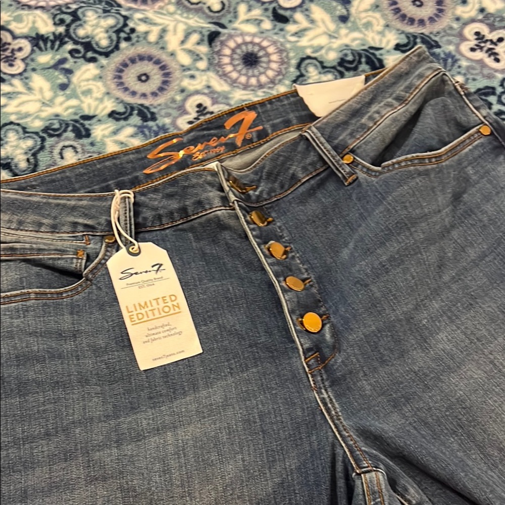 NWT Seven7 Women's Blue Jeans